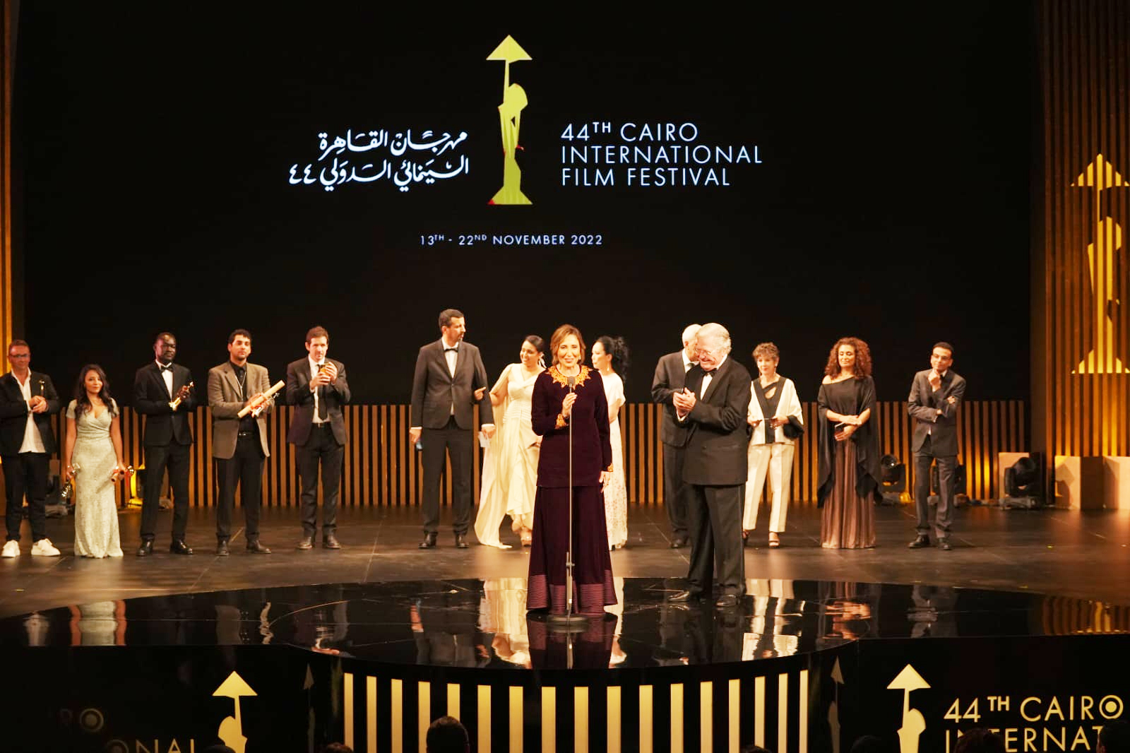 اختتام القاهرة السينمائي وتونس تكتفي بتنويه "آفاق" .. الفيلم  الفلسطيني "علم " يتوج بالهرم الذهبي